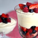 Merengue-de-frutas-vermelhas-1002x710