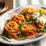 macarrao-ao-molho-vermelho-caseiro