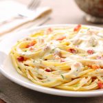 macarrao-com-bacon-e-molho-branco