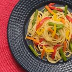 macarrao-com-legumes-salteados