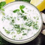 molho-de-iogurte-com-ervas
