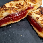 sanduiche-de-goiabada-com-queijo