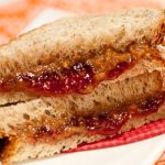 sanduiche-de-pasta-de-amendoim